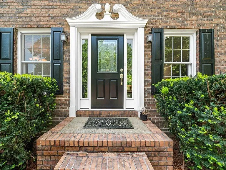 4752 Forest Glen Ct NE — Photo 4