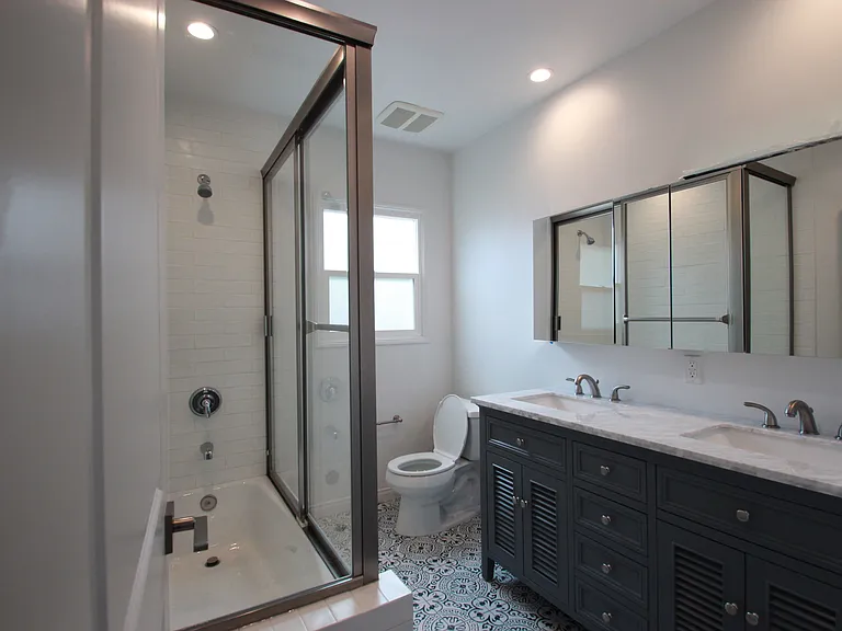2732 S Westgate Ave — Photo 15