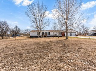 11012 Foothill Dr, Venus, TX 76084