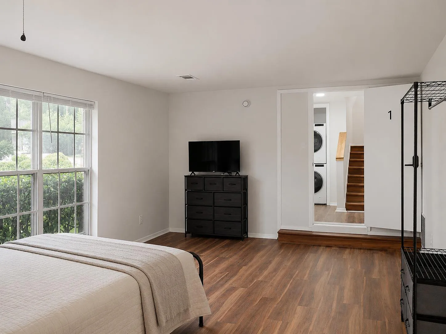 4 bed, 3.0 bath, 2924 sqft, $1,070 — Photo 3
