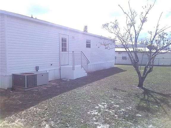 3rd image of 138 Caloosa Lake Cir S