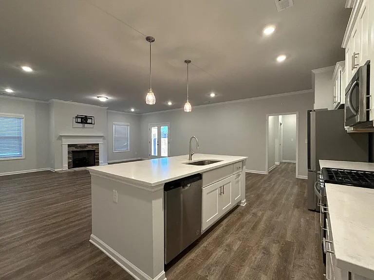 102 Ranna Dr — Photo 8