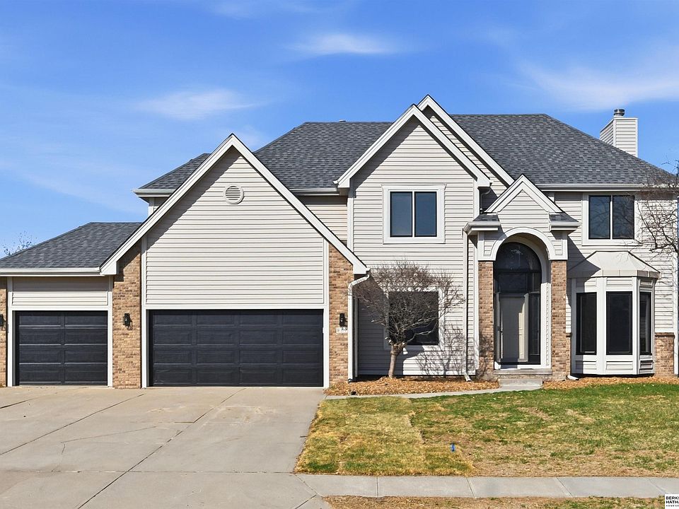 1st image of 917 Killarney Dr