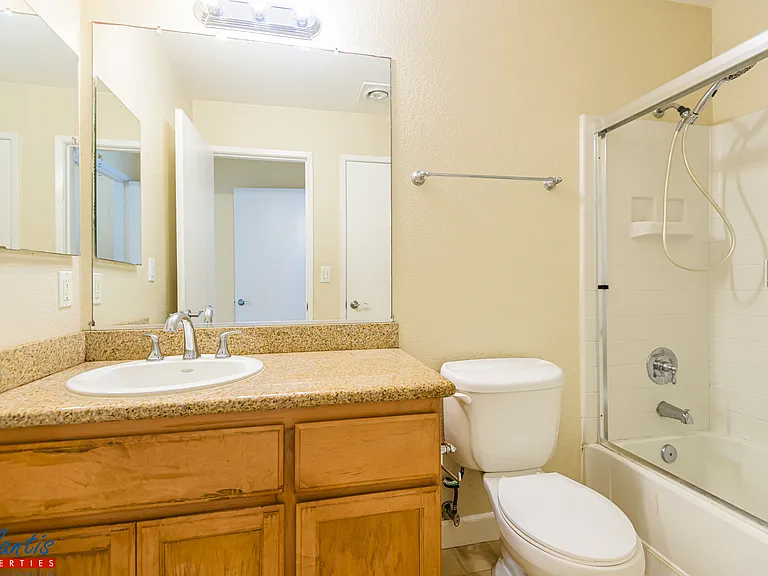 2750 Somerset Park Cir — Photo 11