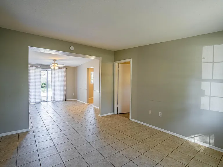 3007 Willow Ave — Photo 6