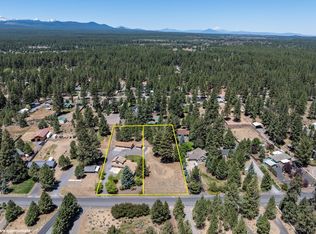19572 Apache Rd, Bend, OR 97702