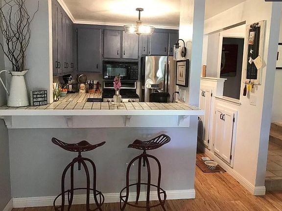 Kitchen/Breakfast bar