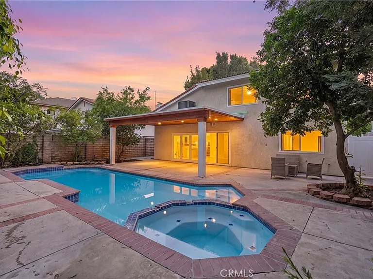 6221 Mammoth Ave — Photo 40