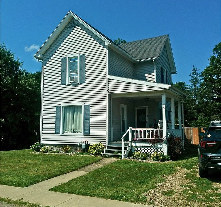1st image of 17 Chestnut St