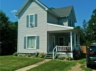 17 Chestnut St, Belfast, NY 14711