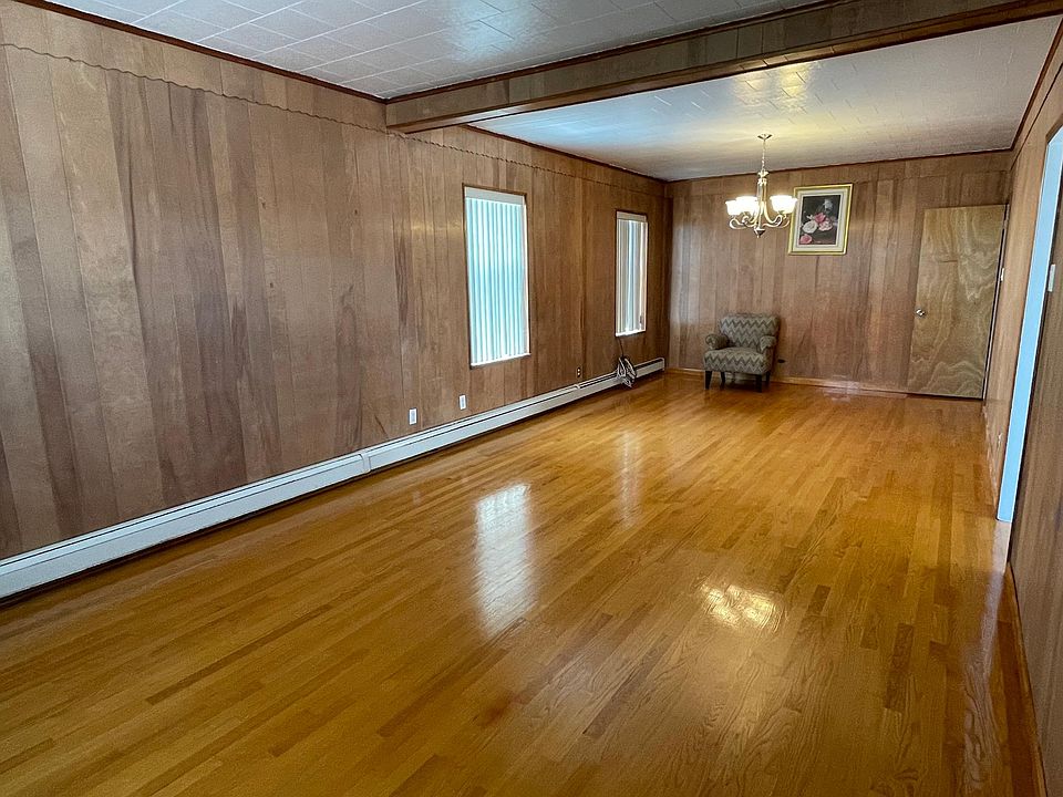 Super spacious living room