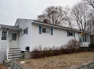 192 Dracut St, Lowell, MA 01854