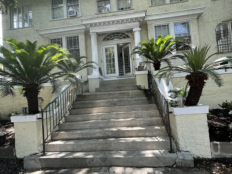 7800 Saint Charles Ave #B — Photo 4