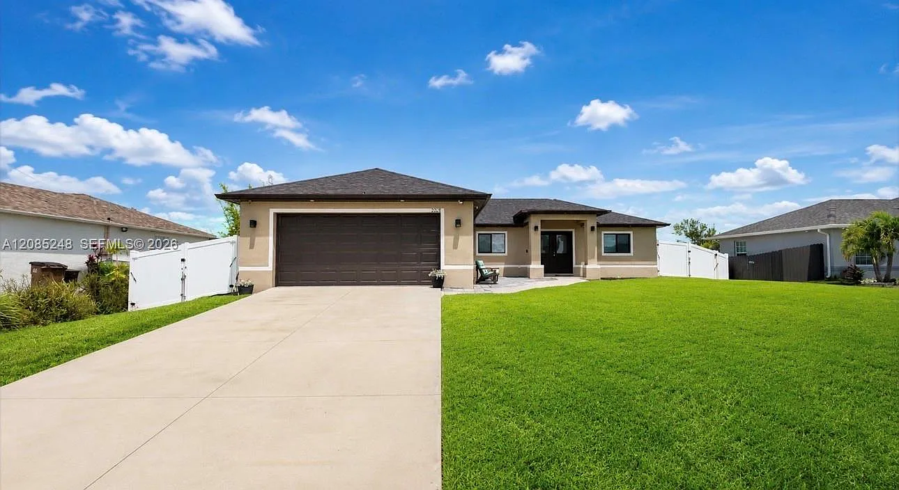 Cape Coral — Photo 2