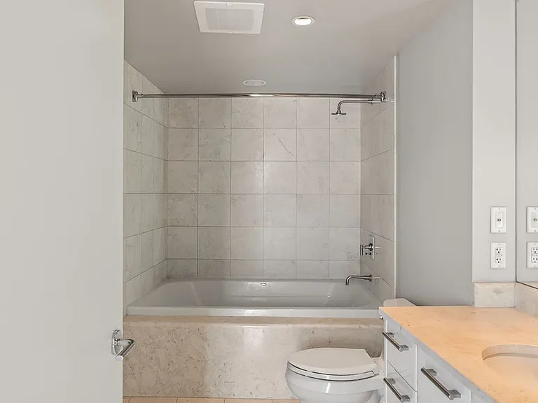 222 Karen Ave #3005 — Photo 7
