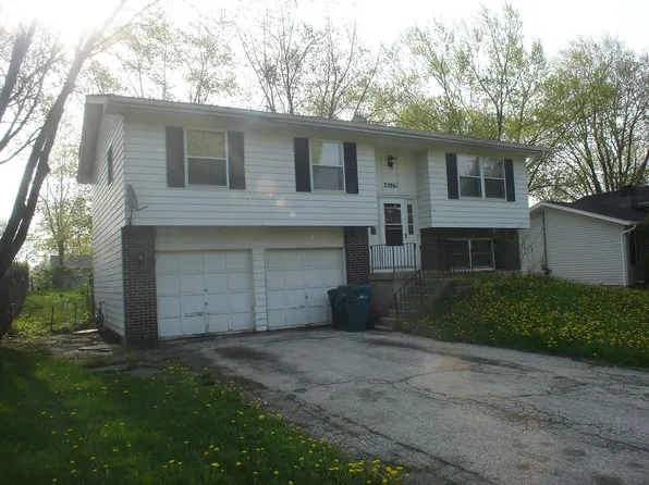 32961 N Rolling Hills Rd, Grayslake, IL 60030