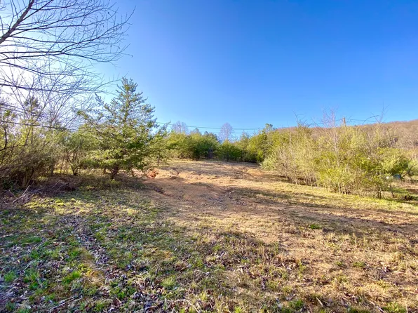 999 Shelby Hurst Rd, Williamsburg, KY 40769