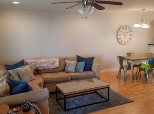118 Yorktown Ln, Costa Mesa, CA 92626
