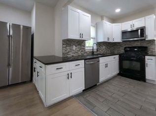 68 Cutter St FLOOR 2, Melrose, MA 02176