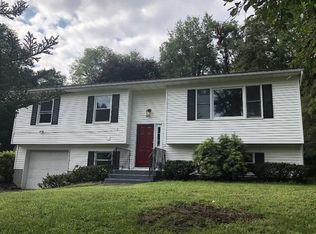 14 Amherst Rd, Red Hook, NY 12571