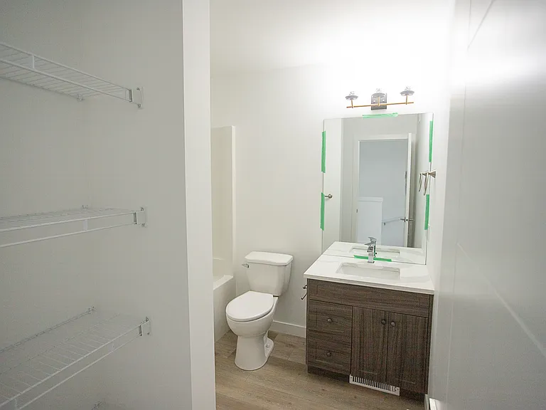 154 A Perth Ave #1 — Photo 13