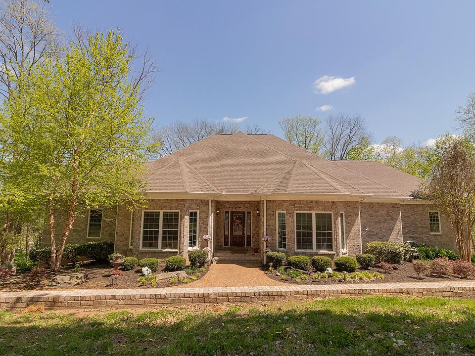 1st image of 312 Pond Dr