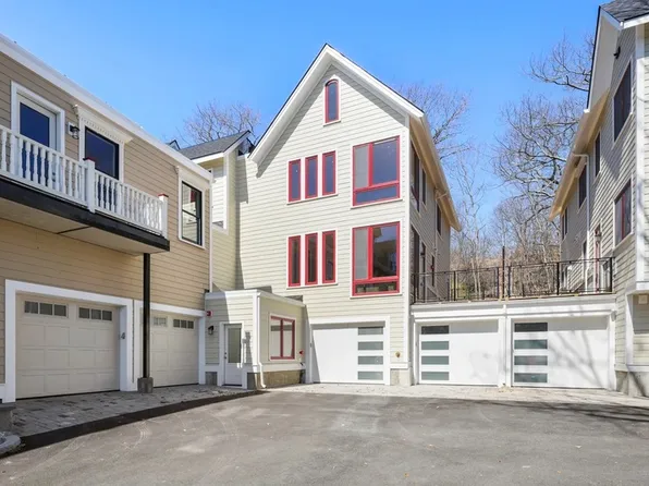 147 Grampian Way #4, Boston, MA 02125