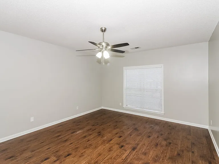 8695 Rogers Park Ave — Photo 8