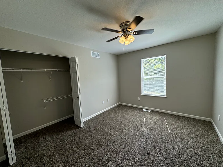 Creekside Apartments — Photo 58