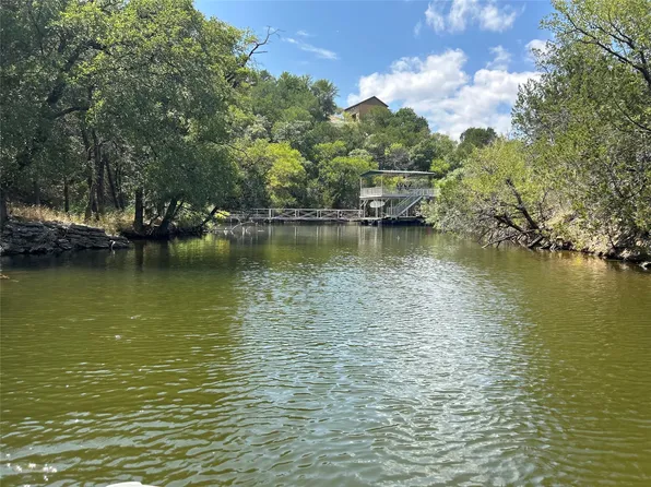 210 Castle Harbour Dr, Graford, TX 76449