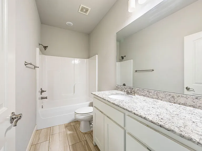 2237 Aspen — Photo 17