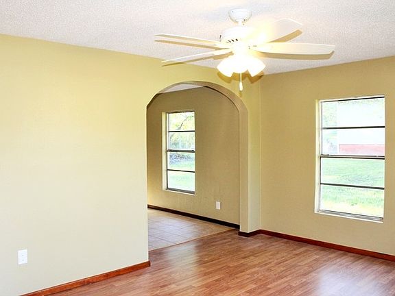 3rd image of 803 Gibson Ave