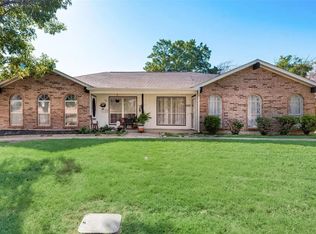 3007 Clover Ln, Euless, TX 76039