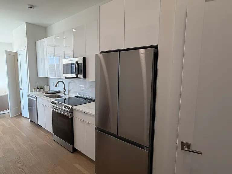 36-38 Hichborn St #201 — Photo 8