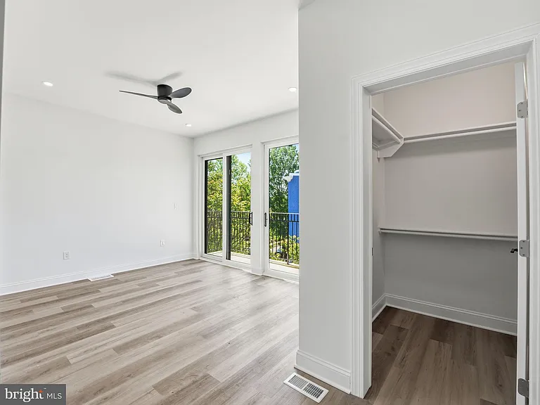 2404 N Capitol St NW #B — Photo 7
