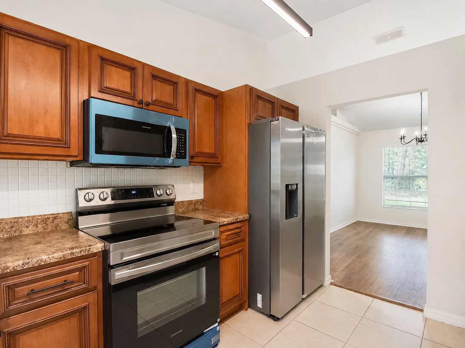 3 bed, 1435 sqft, $2,000 — Photo 4