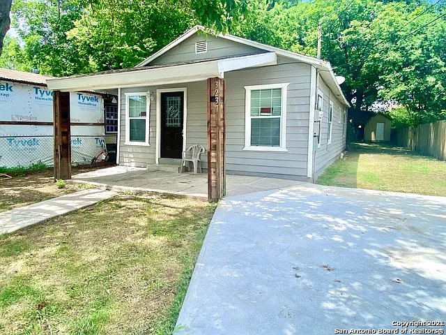 3237 Colima St — Photo 4