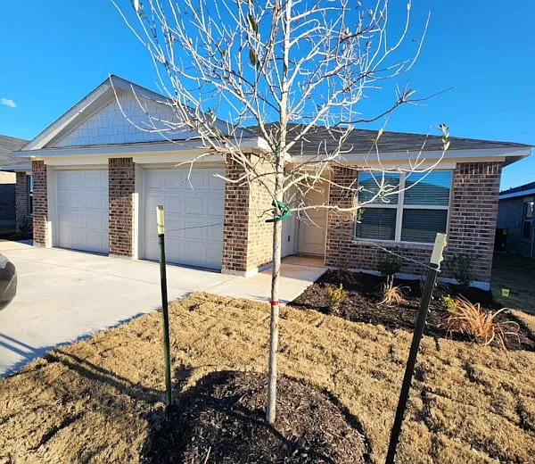 Building Photo - 1305 Concord Dr #B