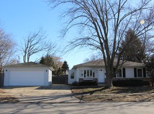 3325 Winhaven Dr, Waukegan, IL 60087