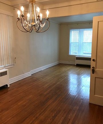 4th image of 11225 S King Dr #1
