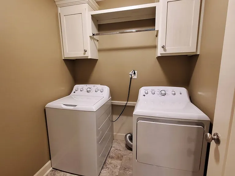 518 Barnside Ln — Photo 20