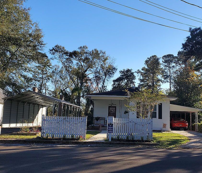 1st image of 902 Morse Ave