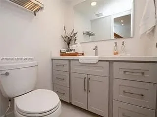 4 bed, 3.5 bath, $4,250 — Photo 3