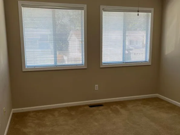 320 Candlebrook Dr, Enterprise, AL 36330