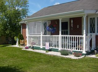 1114 Gayman Rd, Chambersburg, PA 17202