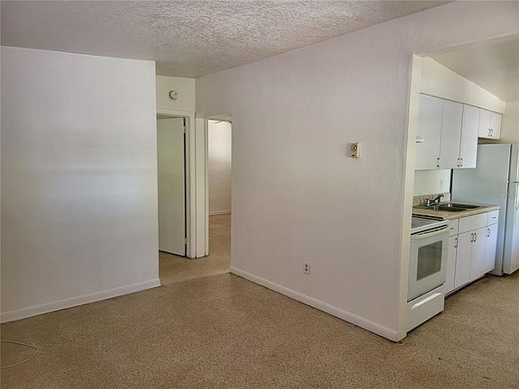 3rd image of 1522 Nelson Ave