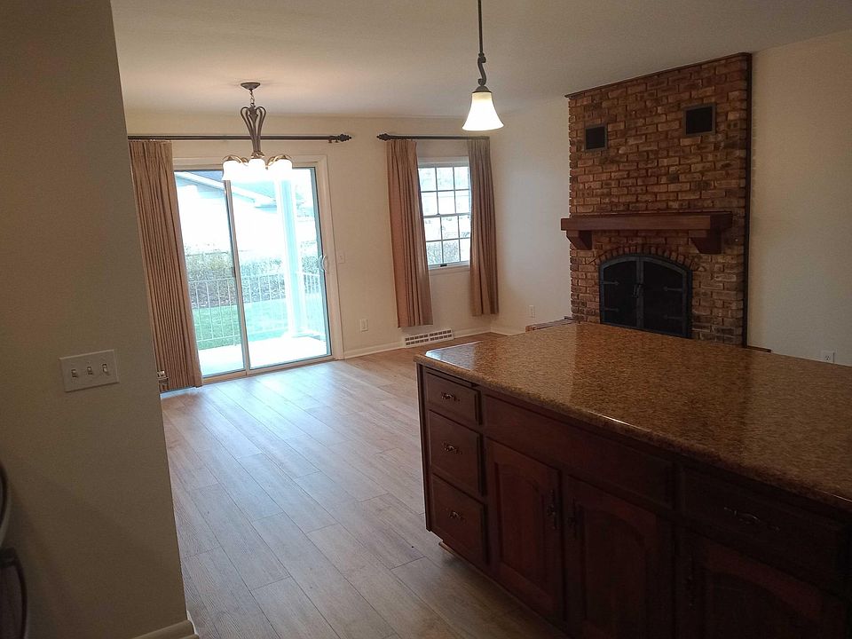 1st image of 515 N Whitley St #5