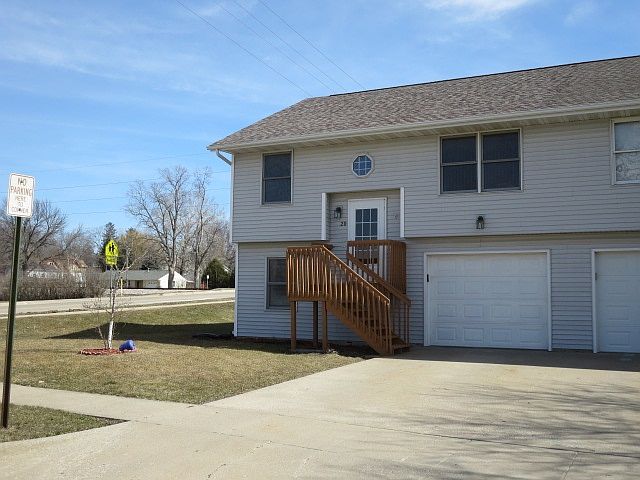 1st image of 20 Parkview Ct