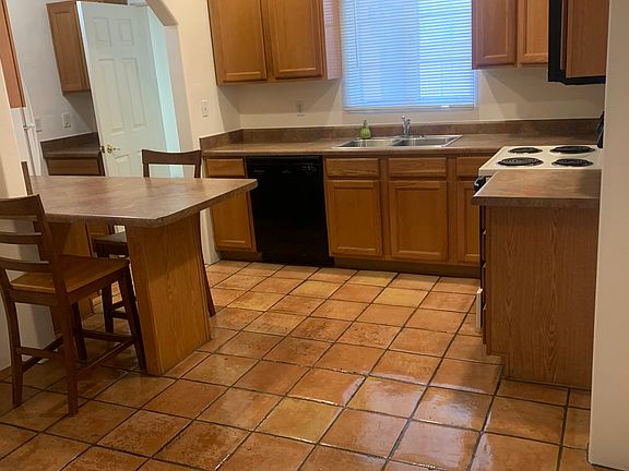 kitchen/dining