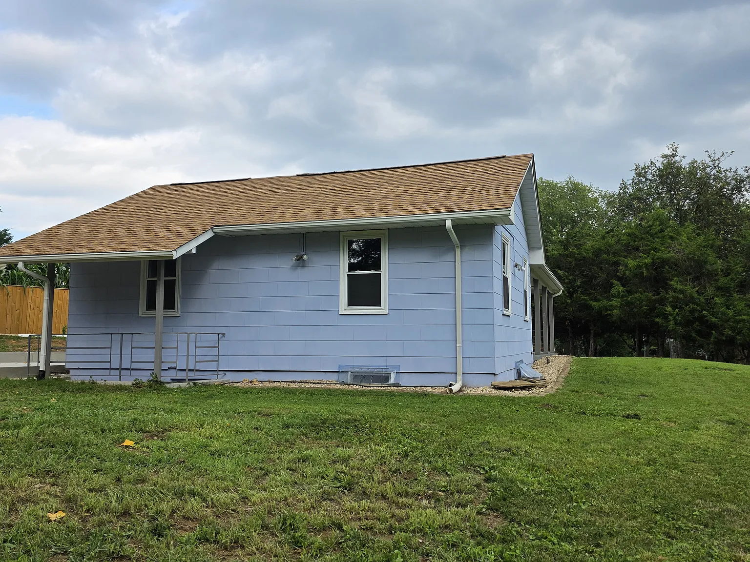 4 bed, 2.5 bath, 1680 sqft, $3,500 — Photo 2